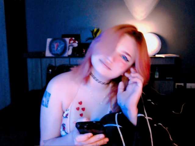 mymoonstar's BongaCams show and profile