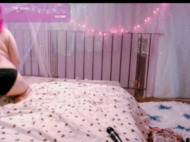 mymoonstar's BongaCams show and profile