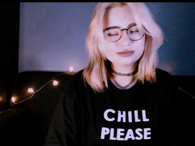 mymoonstar's BongaCams show and profile