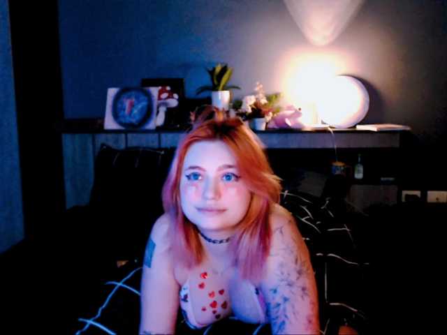 mymoonstar's BongaCams show and profile