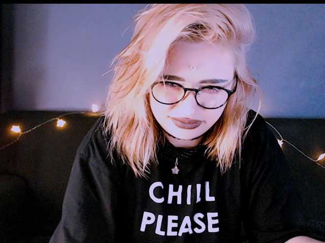 mymoonstar's BongaCams show and profile