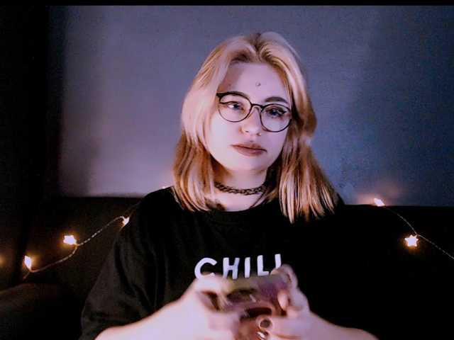 mymoonstar's BongaCams show and profile