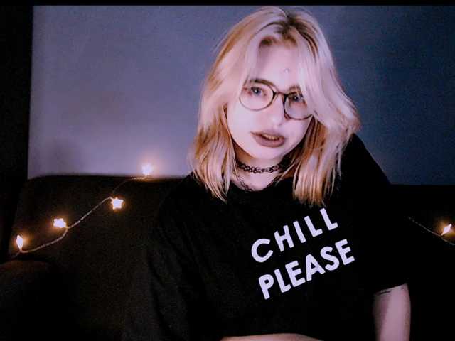 mymoonstar's BongaCams show and profile