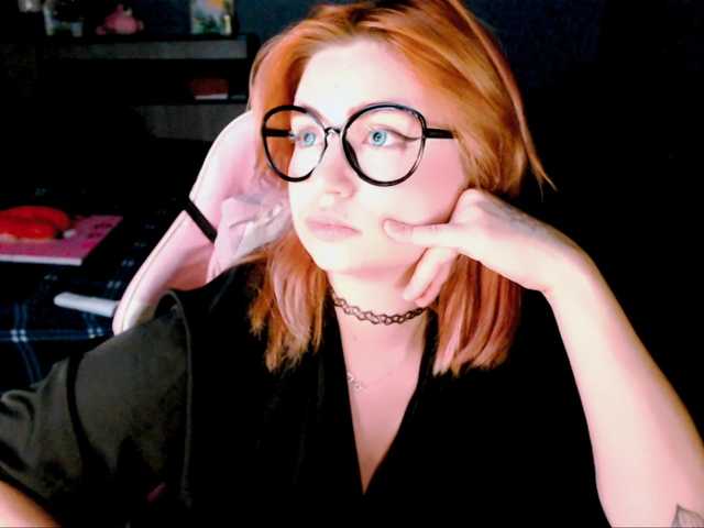 mymoonstar's BongaCams show and profile