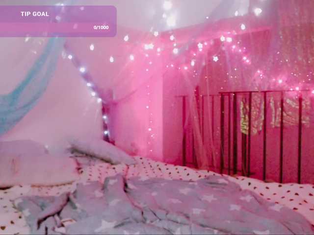 mymoonstar's BongaCams show and profile