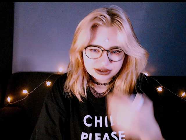 mymoonstar's BongaCams show and profile