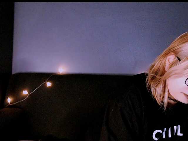 mymoonstar's BongaCams show and profile