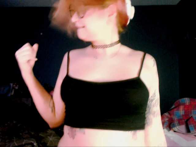 mymoonstar's BongaCams show and profile