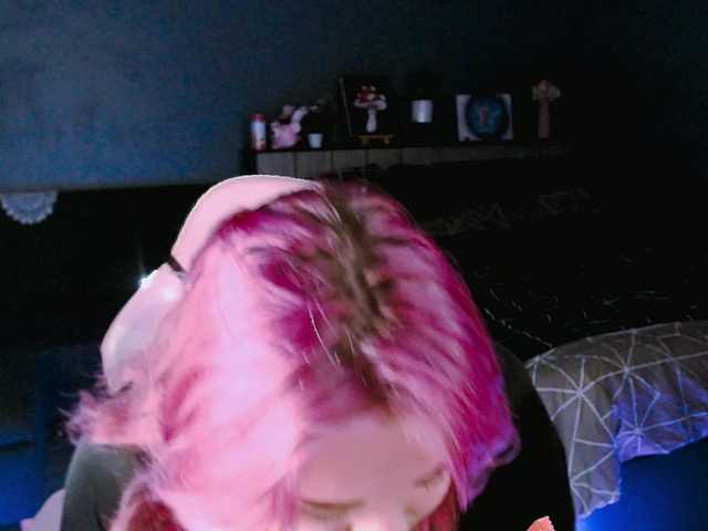 mymoonstar's BongaCams show and profile