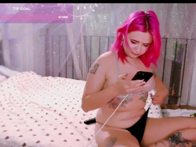 mymoonstar's BongaCams show and profile