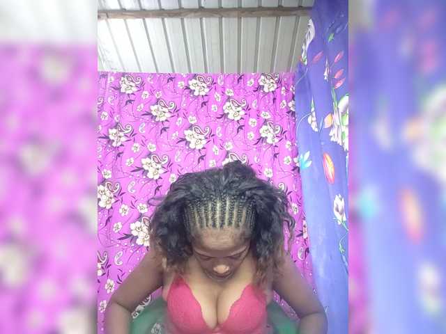 Sexywife1 Live Cam on BongaCams