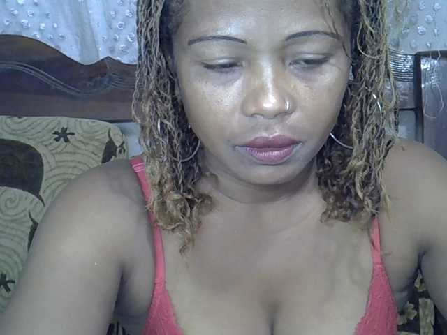 Sexywife1 live cam profile