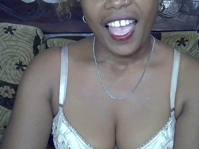 Sexywife1's BongaCams show and profile