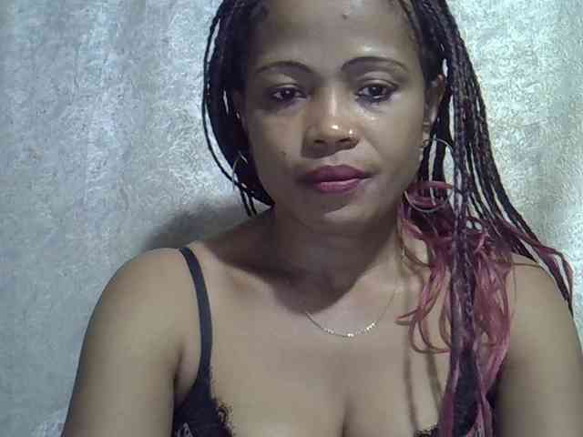 Sexywife1 webcam