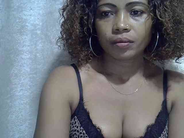 Sexywife1 webcam