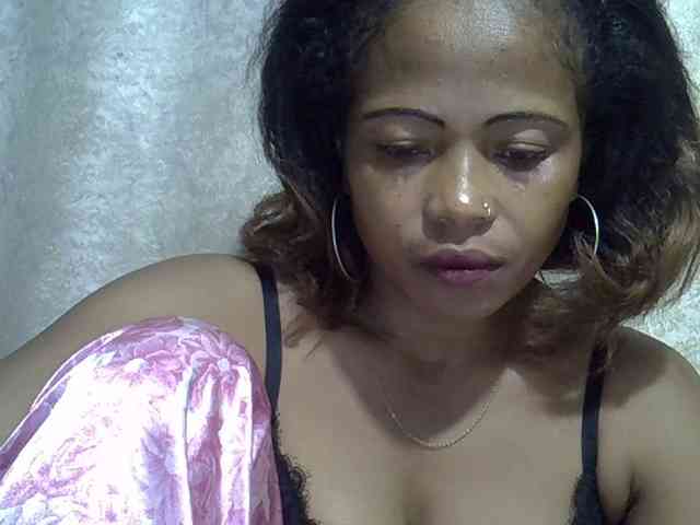 Sexywife1 webcam