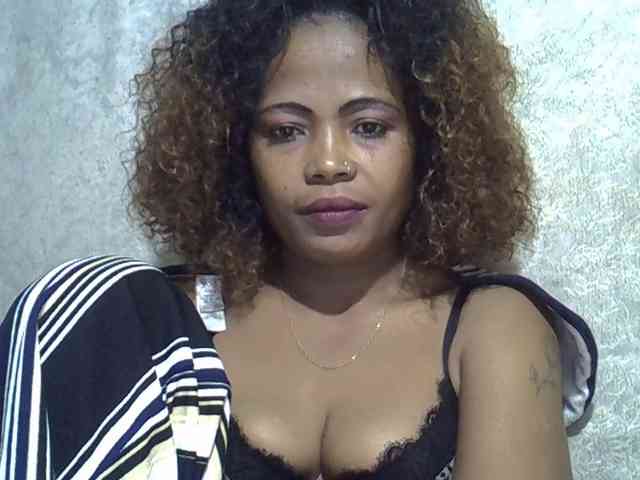 Sexywife1 webcam