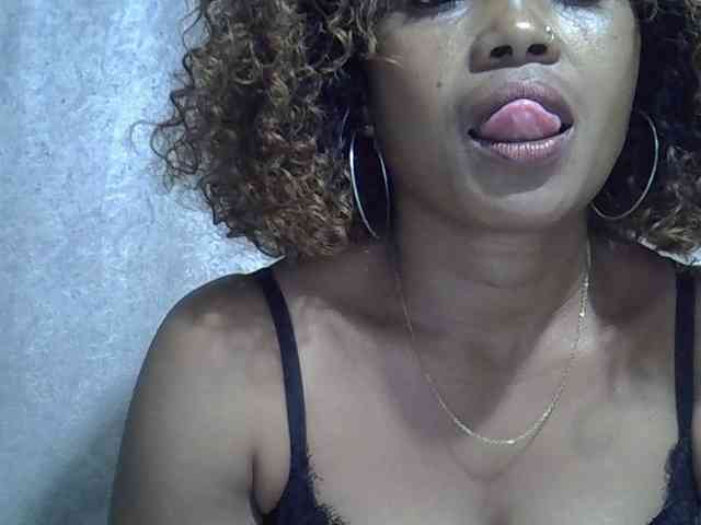 Sexywife1 webcam