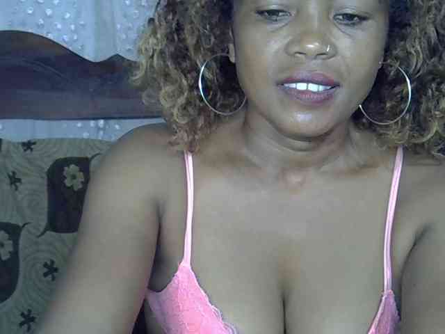 Sexywife1 Live Webcam on BongaCams