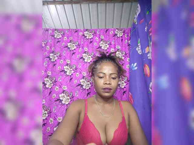 Sexywife1 Live Webcam on BongaCams