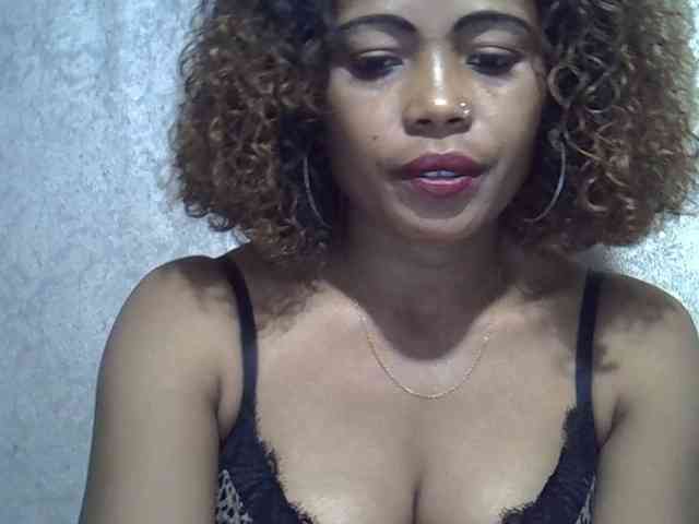 Sexywife1 webcam
