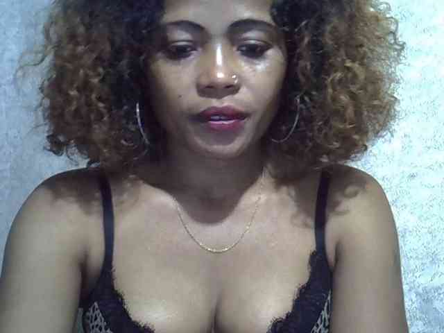 Sexywife1 webcam