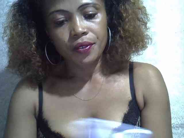 Sexywife1 webcam
