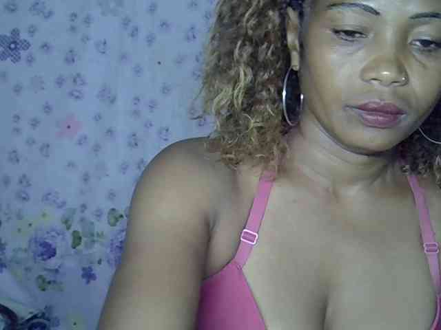 Sexywife1 webcam