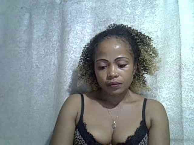 Sexywife1 webcam