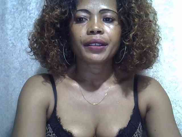 Sexywife1 webcam