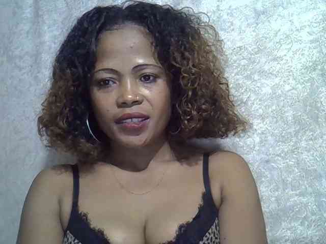 Sexywife1 webcam
