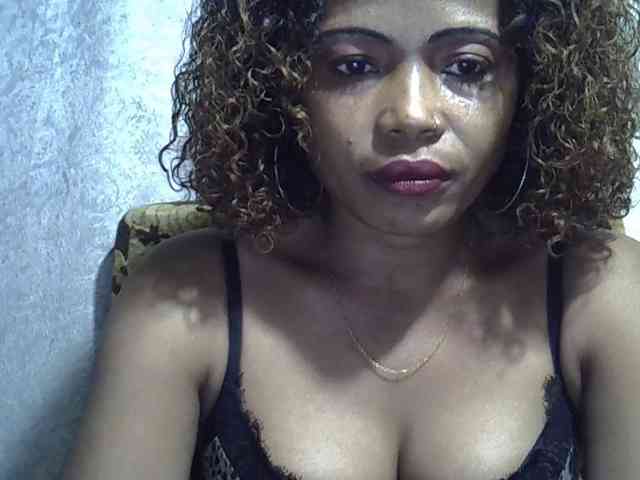 Sexywife1 webcam