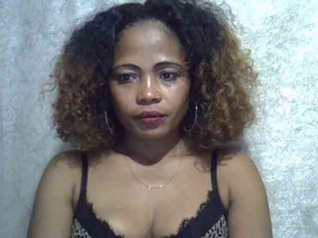 Sexywife1 webcam