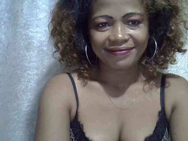 Sexywife1 webcam