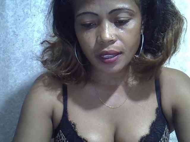 Sexywife1 webcam