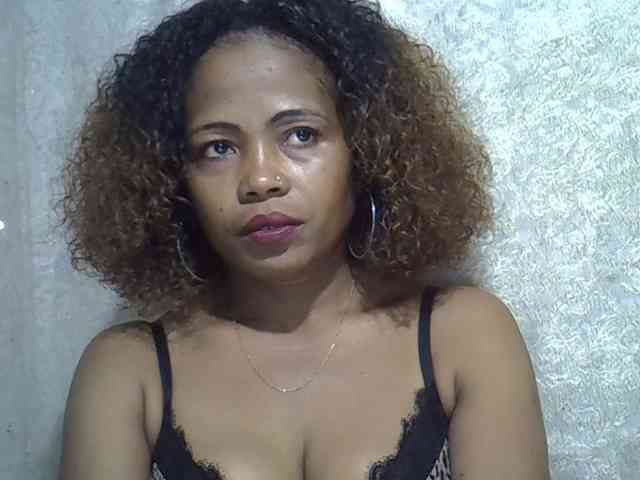 Sexywife1 webcam