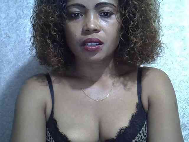 Sexywife1 Live Webcam on BongaCams