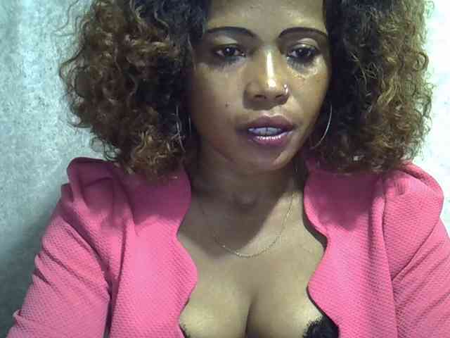Sexywife1 webcam