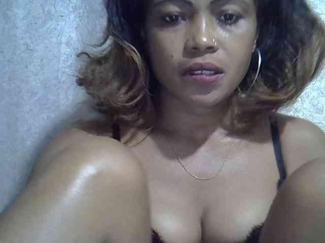 Sexywife1 webcam