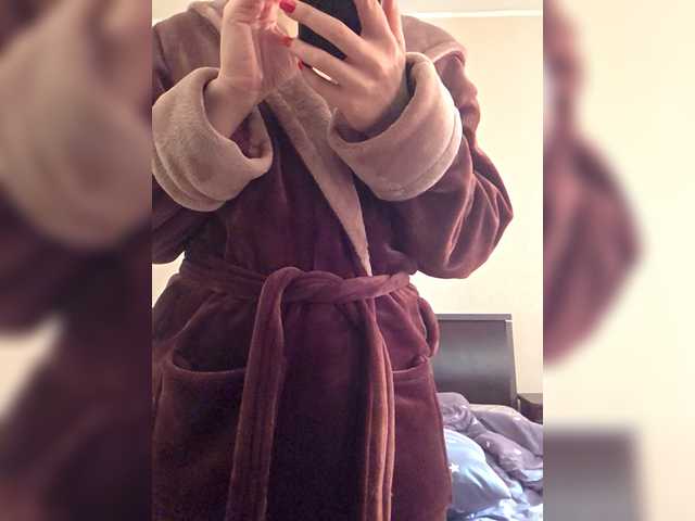 Fox-SEXI's BongaCams show and profile