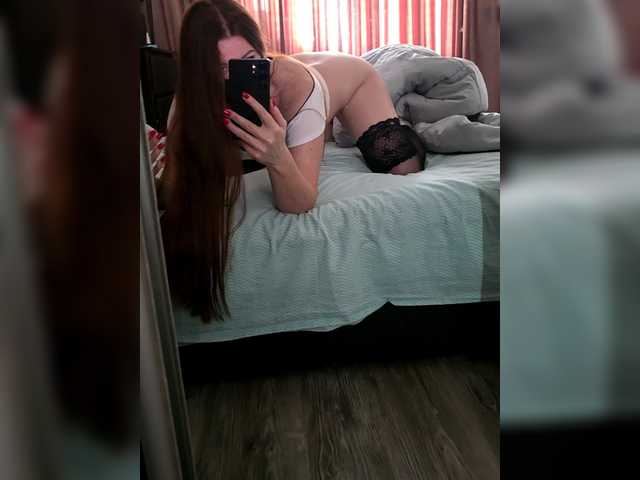 Fox-SEXI's BongaCams show and profile