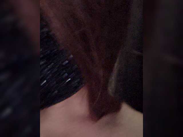 Fox-SEXI's BongaCams show and profile