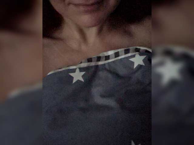 Fox-SEXI's BongaCams show and profile