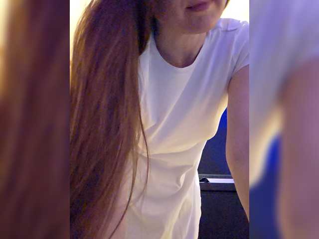 Fox-SEXI's BongaCams show and profile