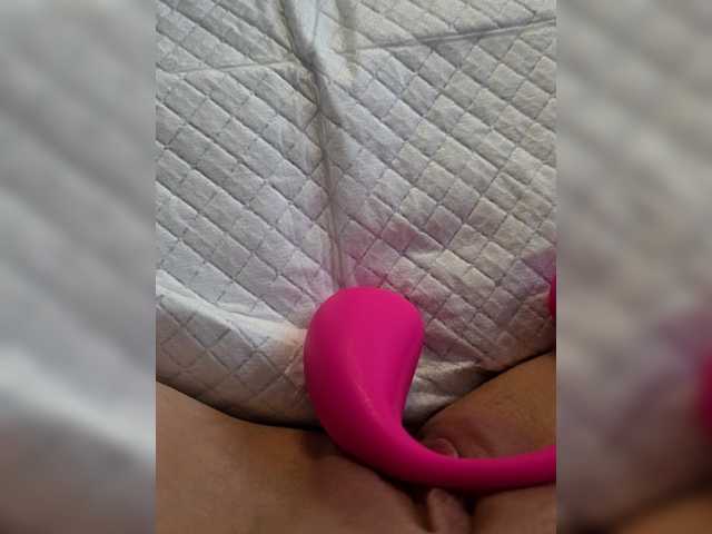 Fox-SEXI's BongaCams show and profile