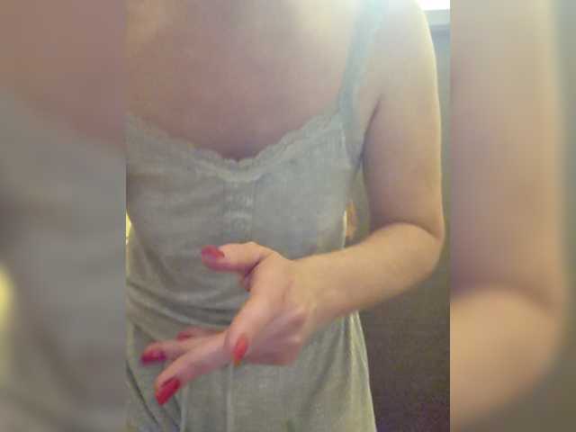 Fox-SEXI's BongaCams show and profile