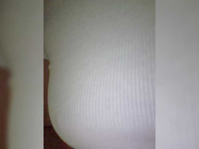 Fox-SEXI's BongaCams show and profile