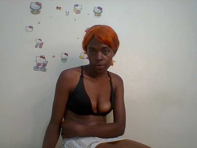 Sexxymali Live Cam on BongaCams