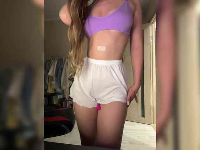 -Mona- webcam