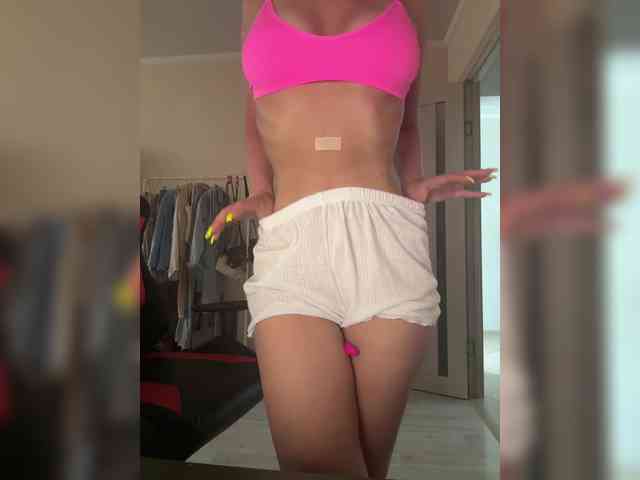 -Mona- webcam